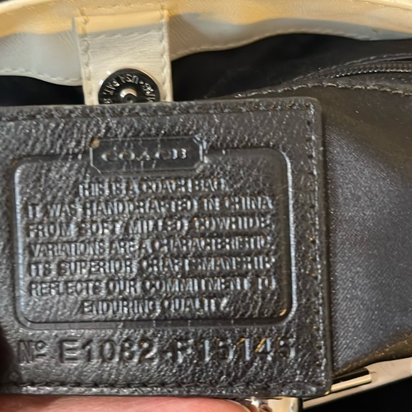 COACH LAURA SPECTATOR PEBBLED LEATHER KISS LOCK SHOULDER BAG - Picture 10 of 16